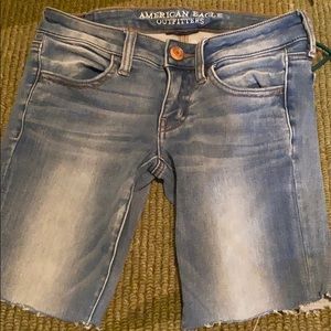 Light wash American eagle jean shorts